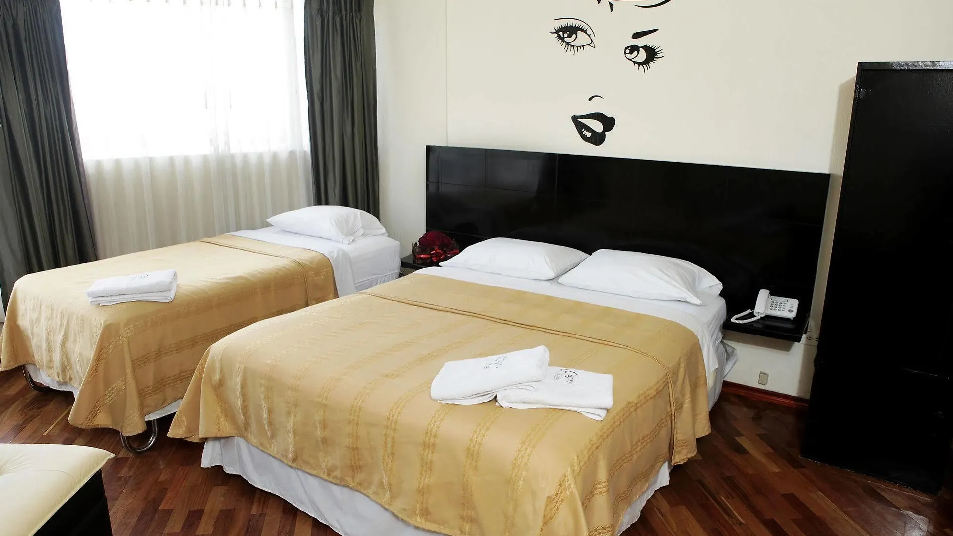 Hostal Capri Quito Hostel