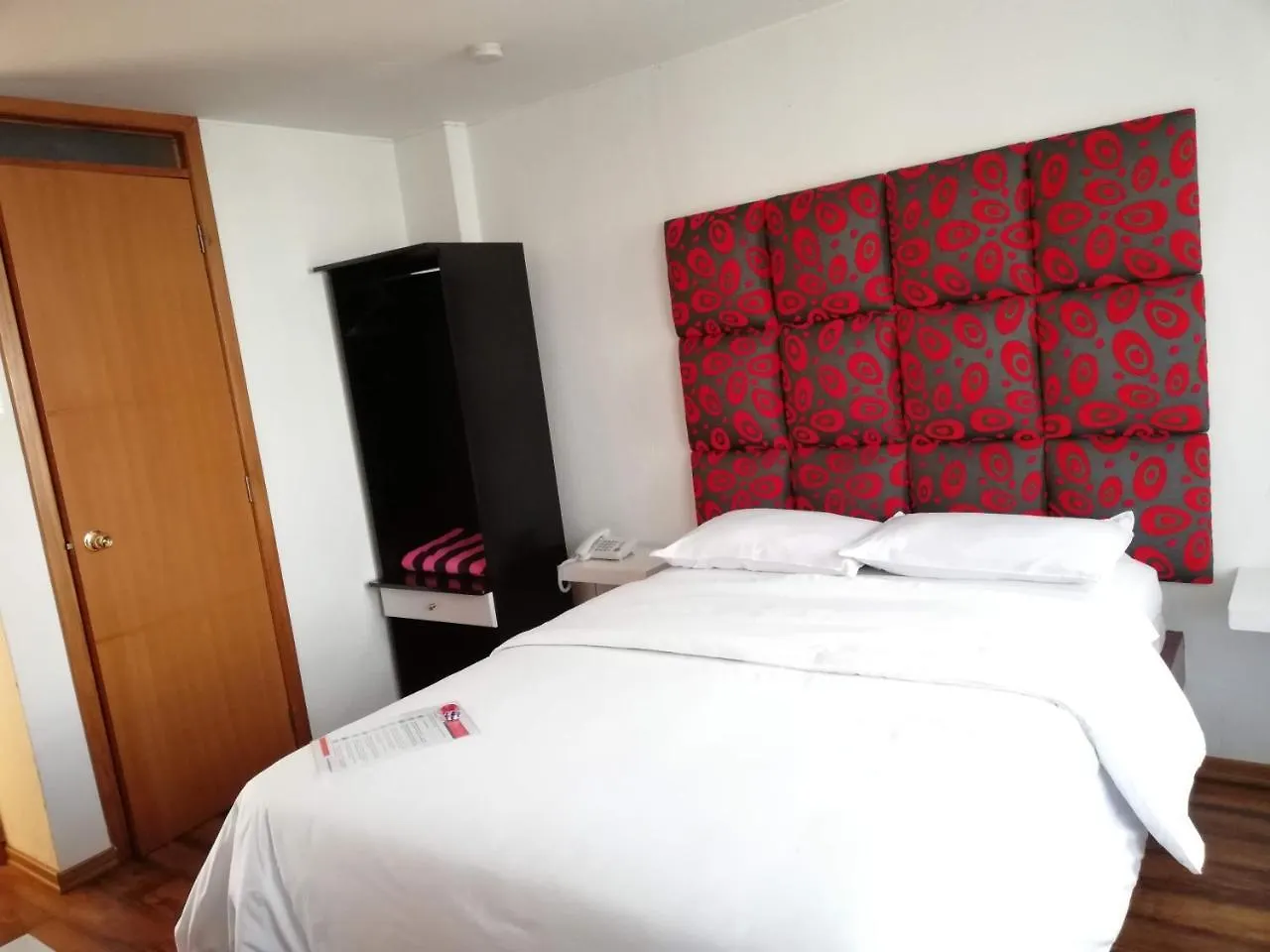 Hostel Hostal Capri Quito Ecuador